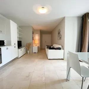  Appartement Deux Pieces, Parking Et Piscine